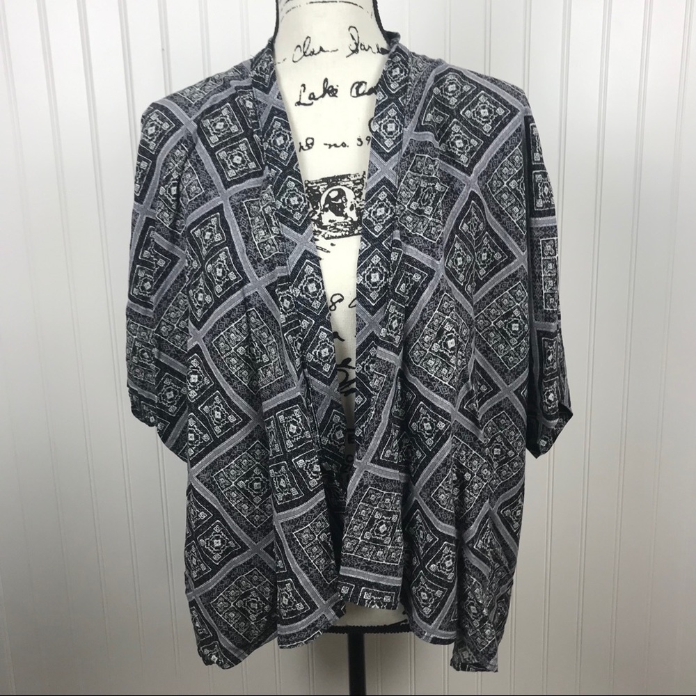 Forever 21 Kimono Gray Open Blazer Jacket